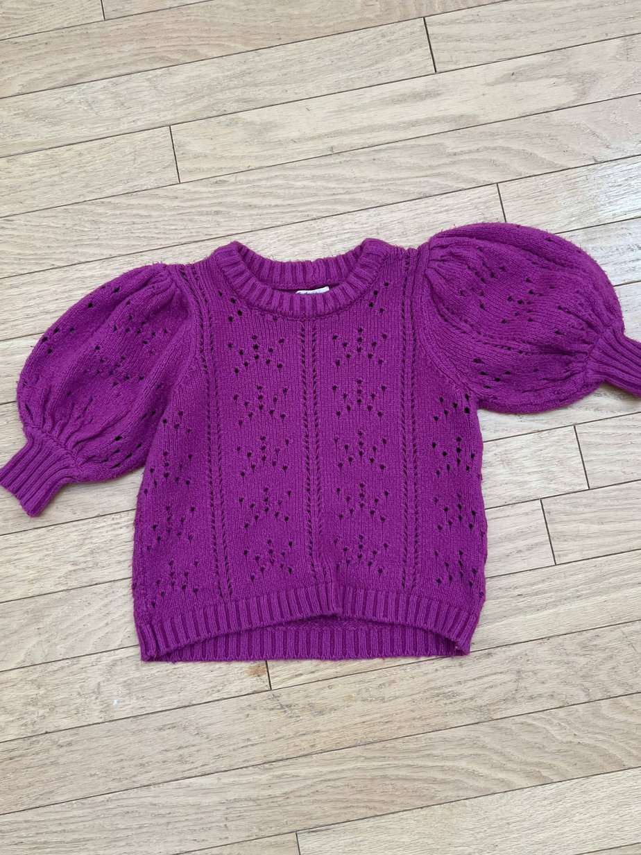 Cropped magenta puff-sleeve sweater from Nuuly