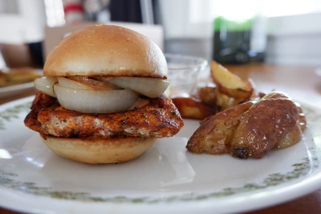 everyplate cajun chicken sandwiches