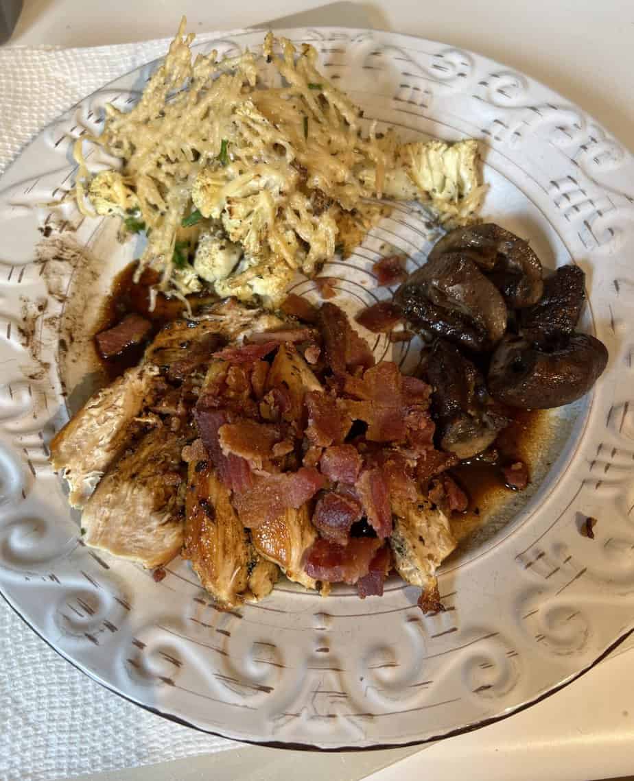 Green Chef Balsamic Glazed Chicken with Bacon and Mushrooms Best Postpartum Meal Delivery Services