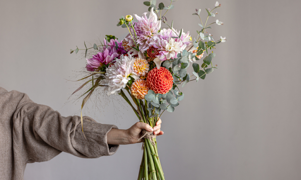 Best Flowers for Long Distance Relationships